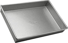 Load image into Gallery viewer, USA Pan Bakeware Rectangular Cake Pan, 9 x 13 inch, Nonstick & Quick Release Coating, Made in the USA from Aluminized Steel