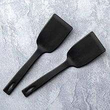 Load image into Gallery viewer, Rada Cutlery Kitchen Set Dessert Serving Spatulas-Premium Nylon Turner and Flipper-Black, 2 Pack, 7.5 Inch