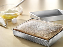 Load image into Gallery viewer, USA Pan Bakeware Rectangular Cake Pan, 9 x 13 inch, Nonstick &amp; Quick Release Coating, Made in the USA from Aluminized Steel
